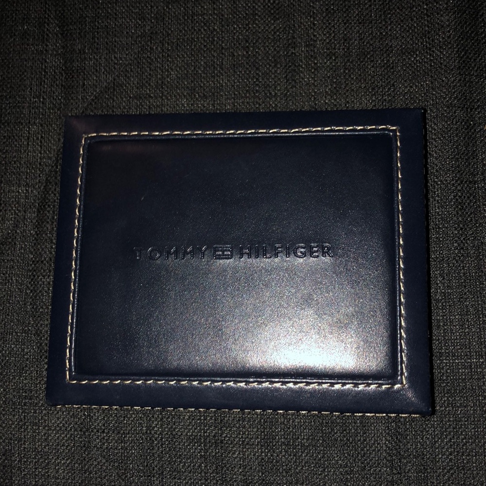 Tommy Hilfiger wallet